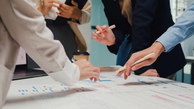 Top 10 semne că ai nevoie de un contabil partener, nu doar de evidență
