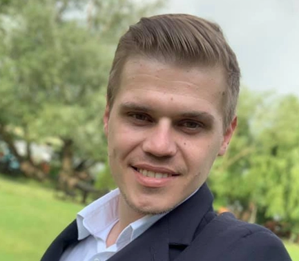 Scandal cu Poliția la firma ENPI Security din Iași! Fiul lui Constantin Adăscăliței a bruscat și umilit un angajat și a refuzat să îl plătească! ”Au venit polițiștii și mi-au dat de înțeles că știu cine e și nu pot să facă nimic”