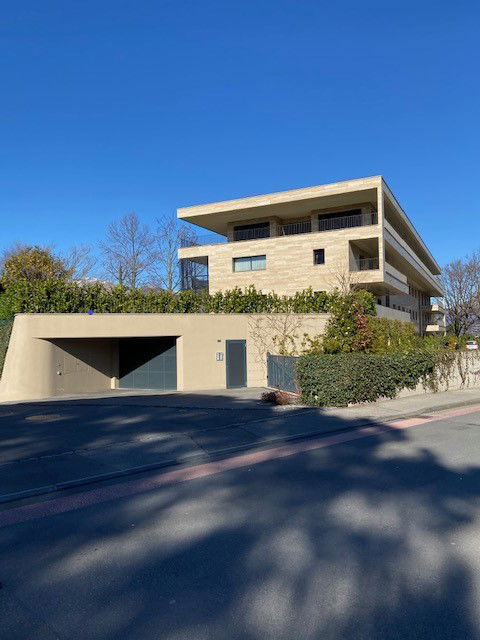 MONTAGNOLA DUE PASSI DA IN ZONA PRIVILEGIATA E TRANQUILLA