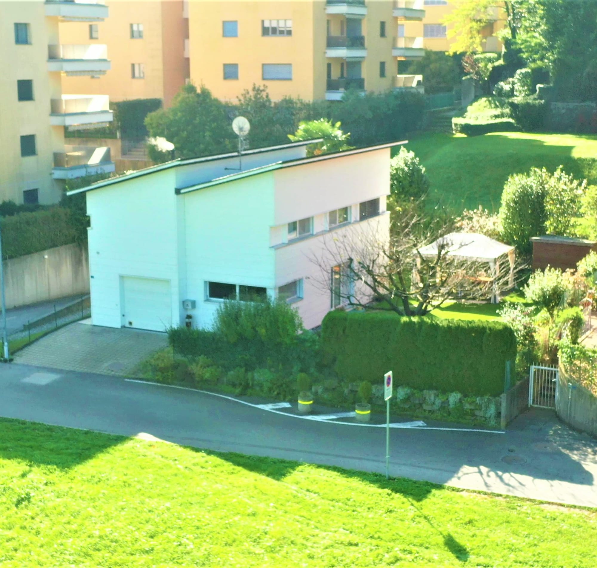 PORZA: UNIFAMIGLIARE DI OTTIMA PRESENTAZIONE - UN VERO AFFARE