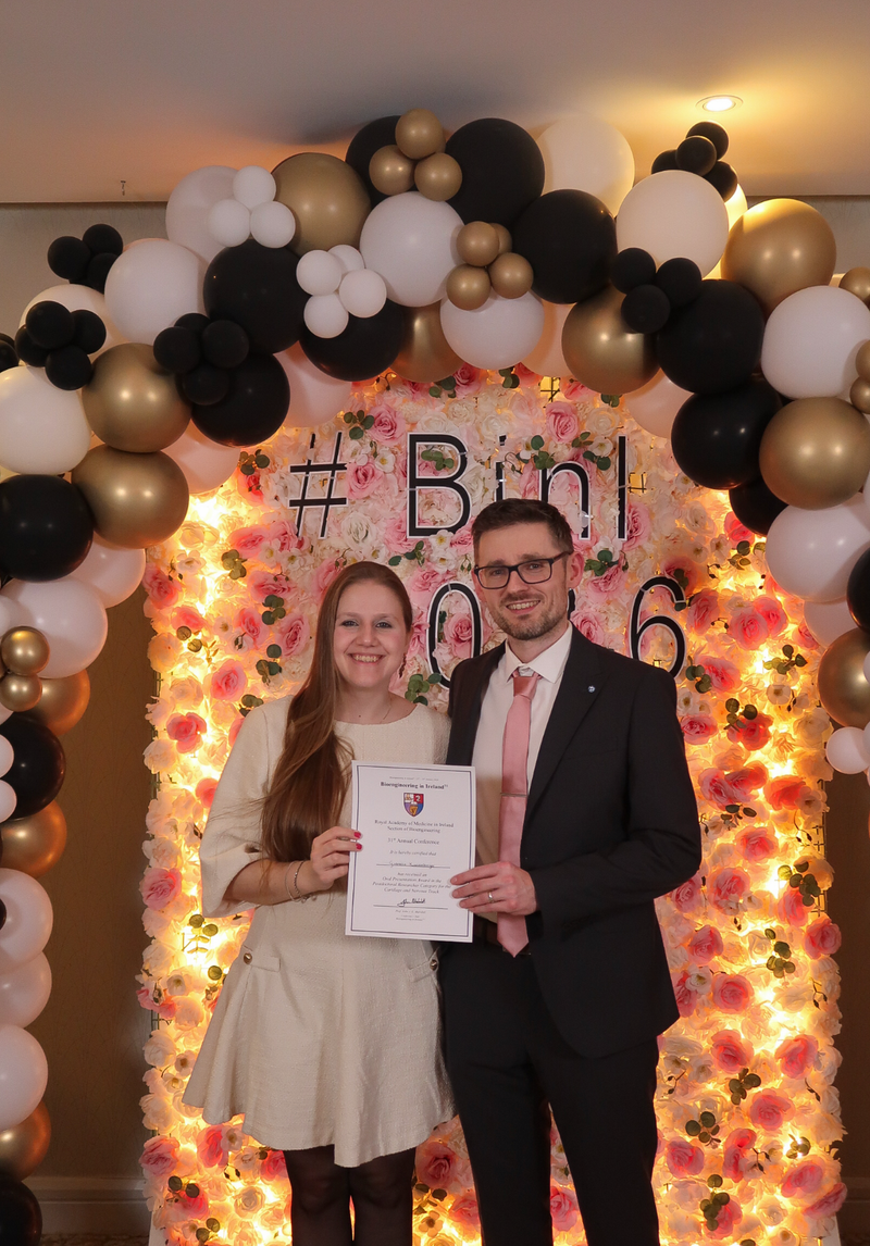 Dr. Gabriela Soares Kronemberger recieved the best presentation prize for Postdoctoral/Fellow Researcher in the Cartilage and Nervous track at the 31st Bioengineering in Ireland.