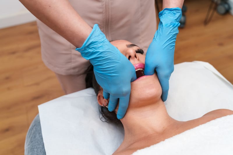 Fisioterapia Especializada Articulação Temporo-Mandibular ATM