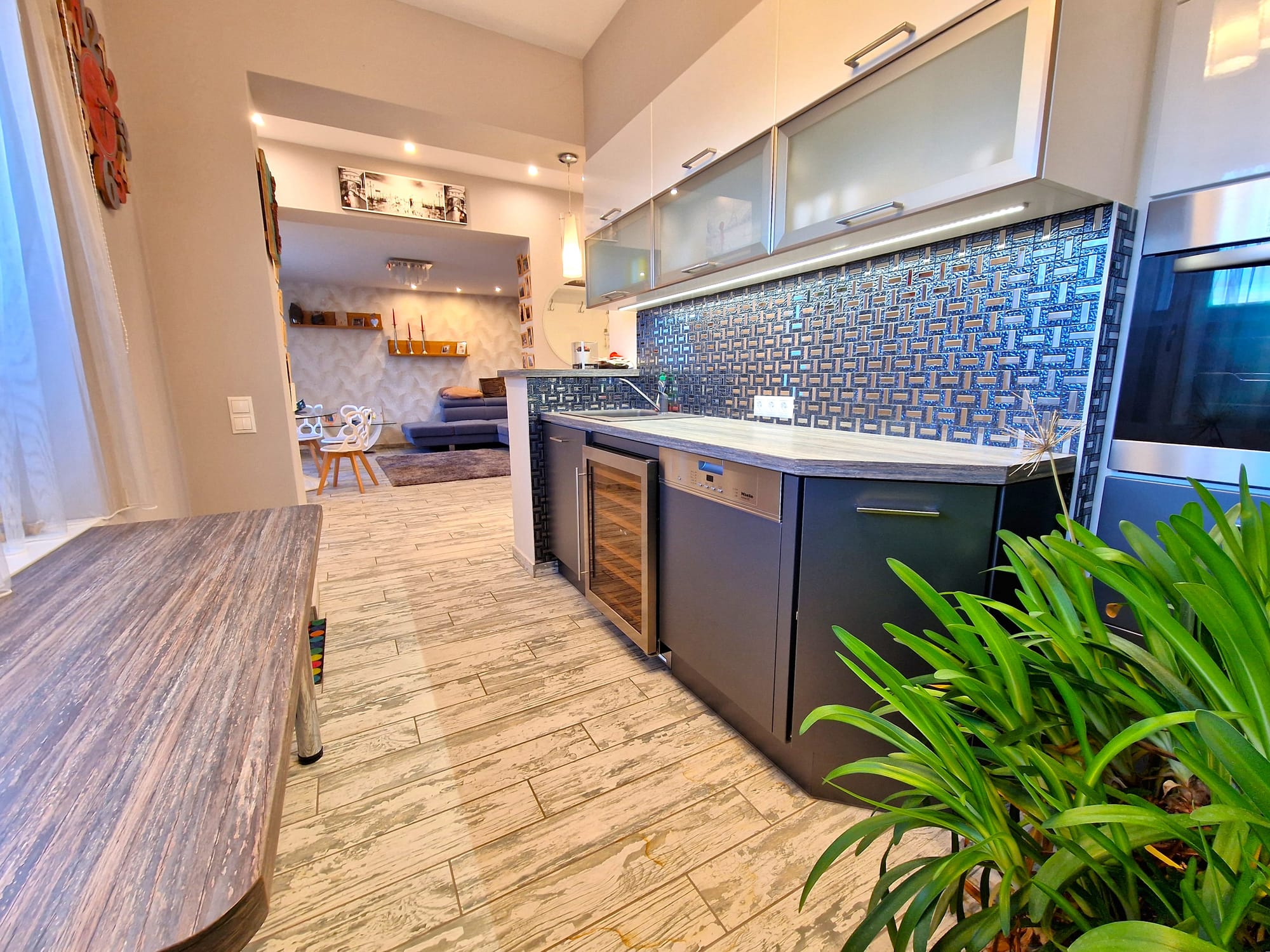 RÁKOSPALOTAI HATÁR ÚT 181 - 308 NM- 279.900.000 FT