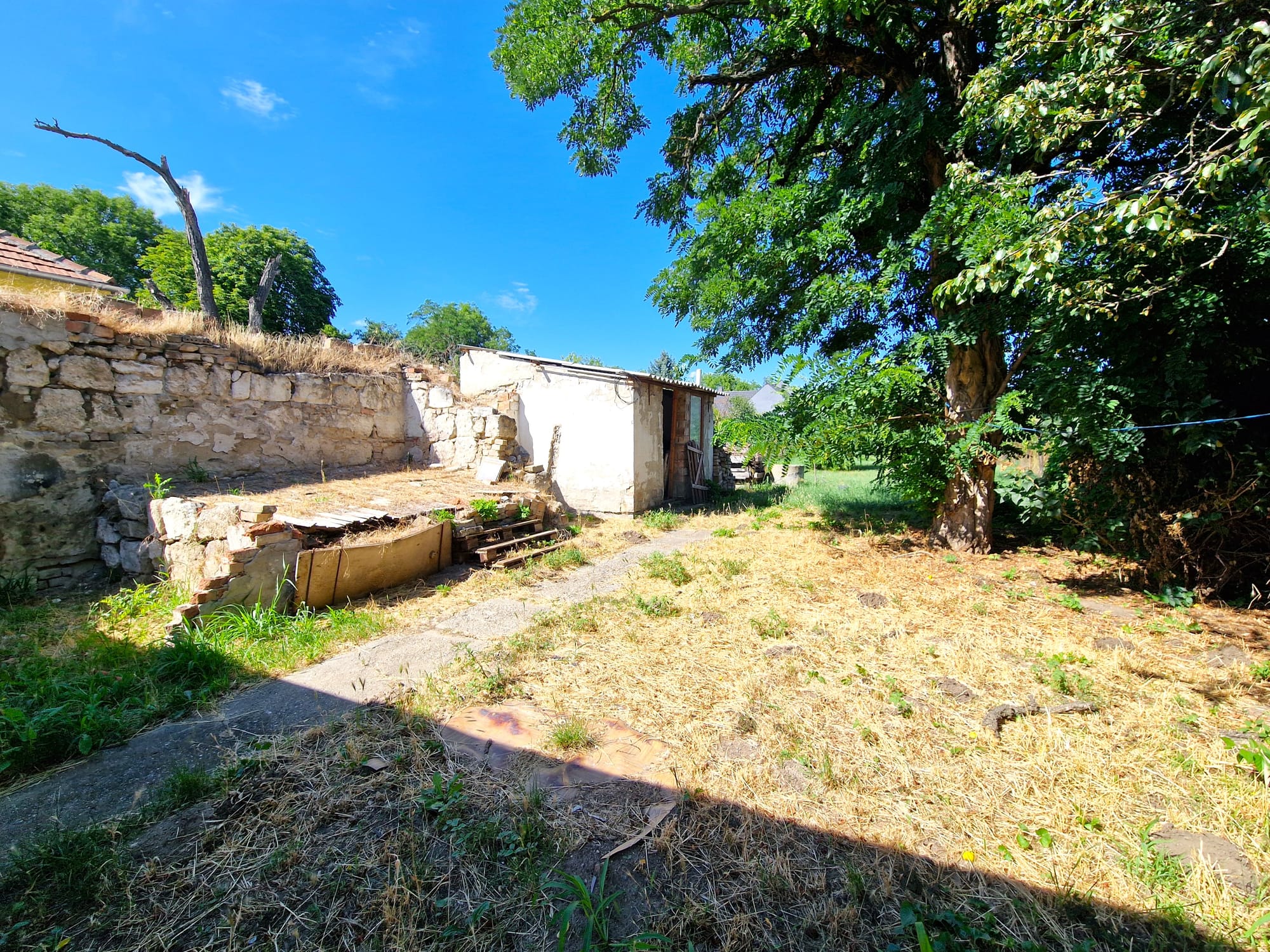 CINKE UTCA - 120 NM - 89.900.000 FT