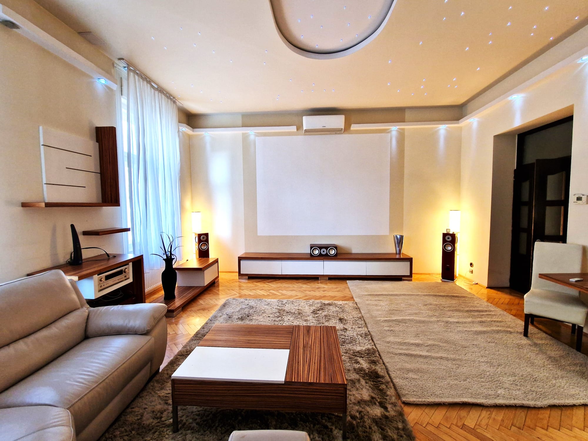 WESSELÉNYI UTCA - 87 NM - 159.000.000 FT