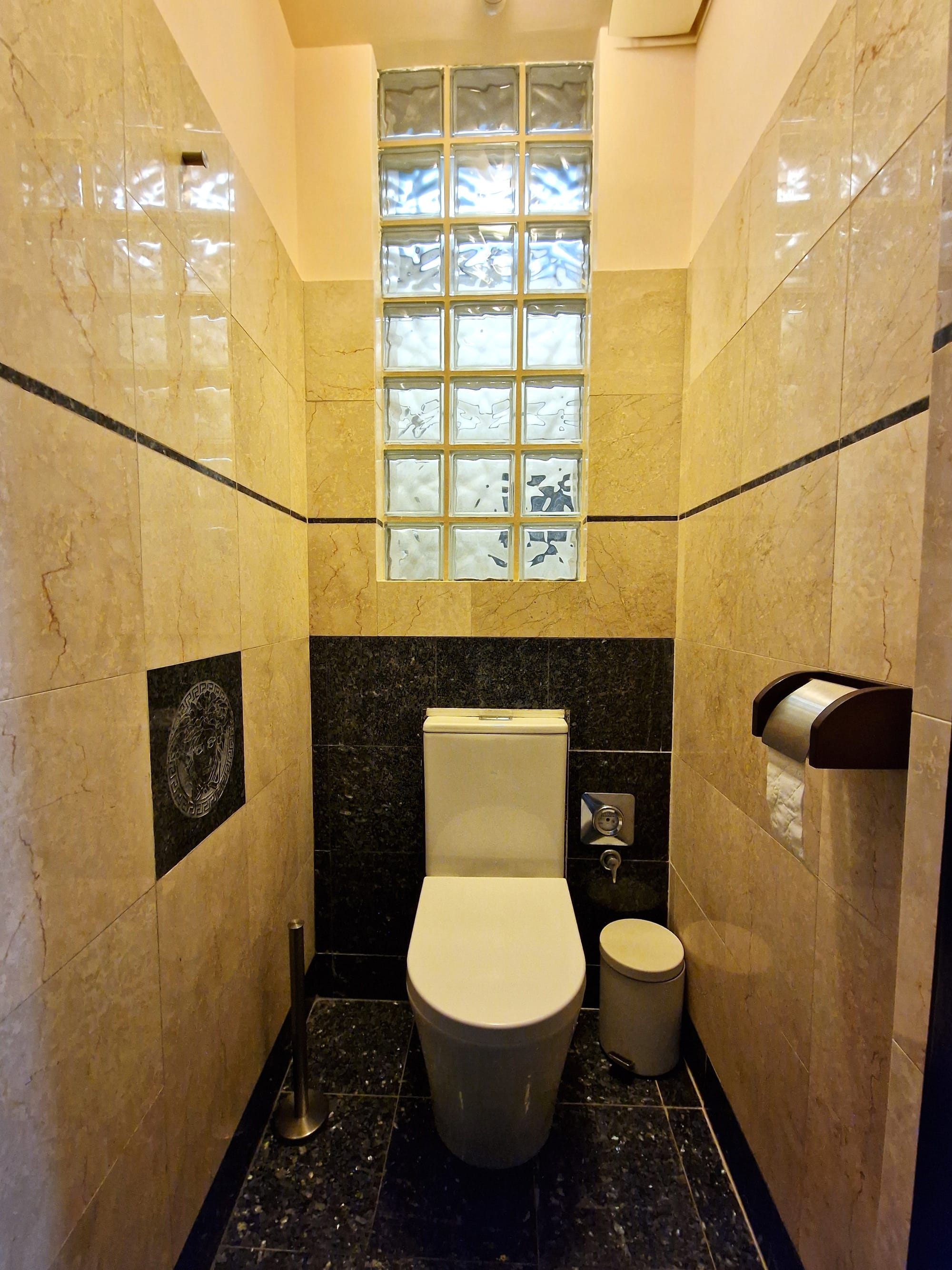 WESSELÉNYI UTCA - 87 NM - 159.000.000 FT