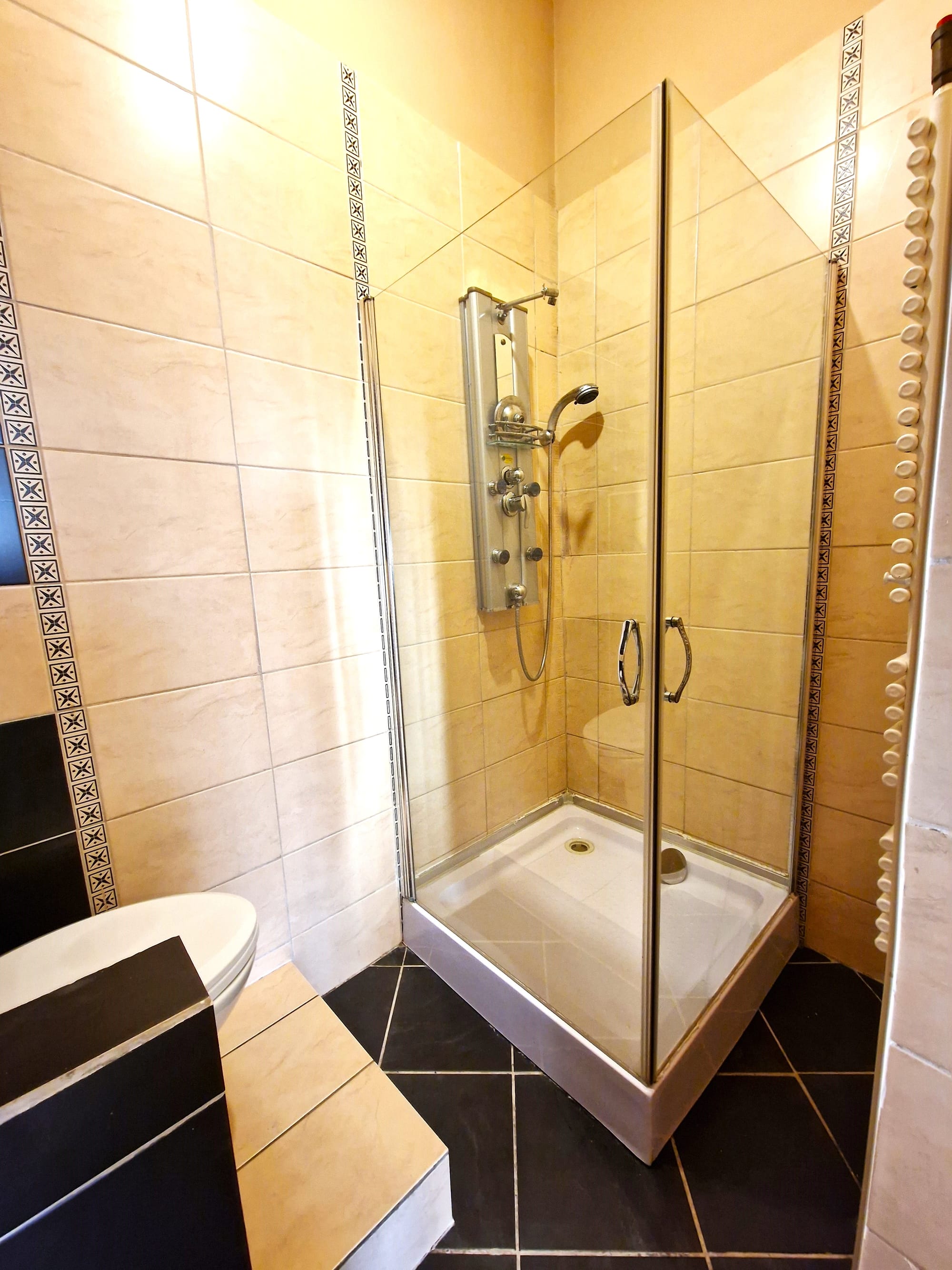 WESSELÉNYI UTCA - 87 NM - 159.000.000 FT