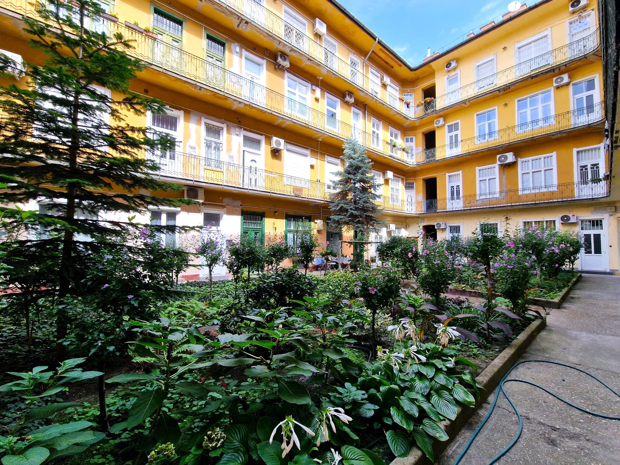 AKÁCFA UTCA - 48NM - 69.900.000 FT