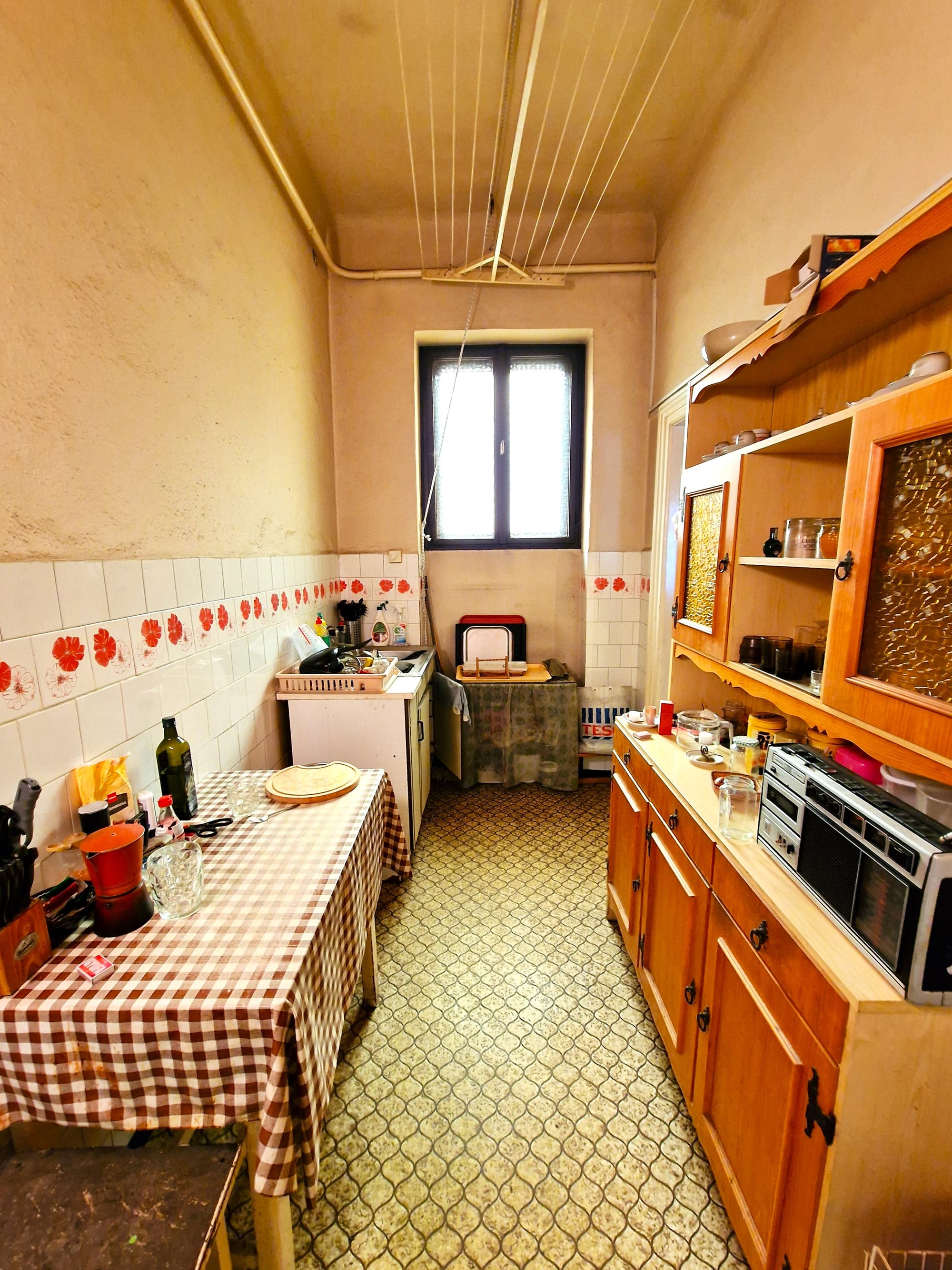 NEFELEJCS UTCA - 59 NM - 64.900.000 FT