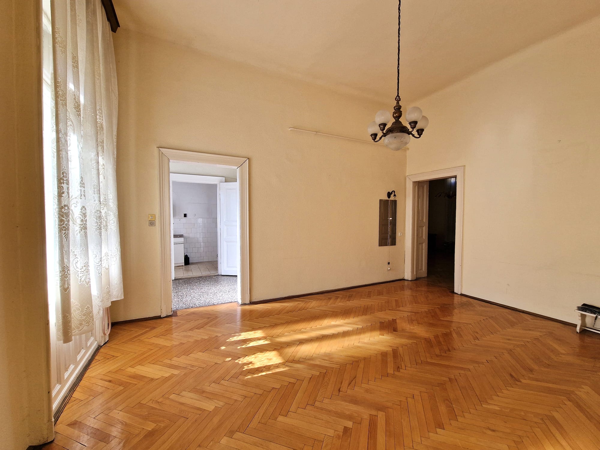 Nyugati Tér - 72 NM - 115.000.000 FT