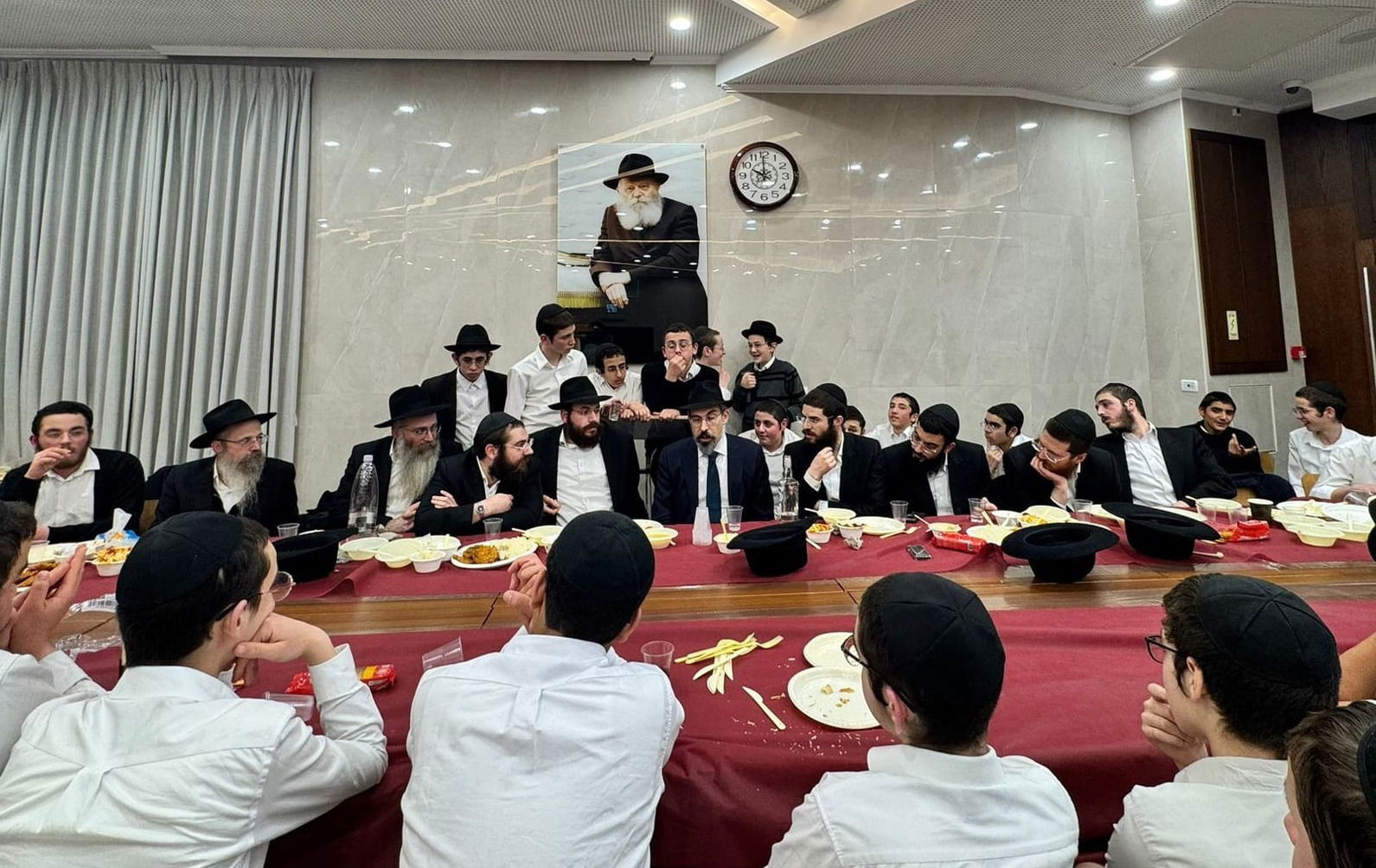 Meaningful Rosh Chodesh Kislev Farbregen with Rabbi Shmaya Krinsky