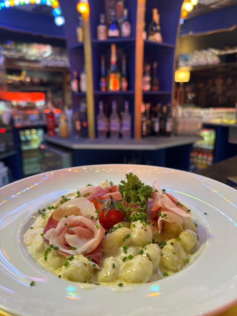 PÂTES PARMIGIANO ET JAMBON CRU
