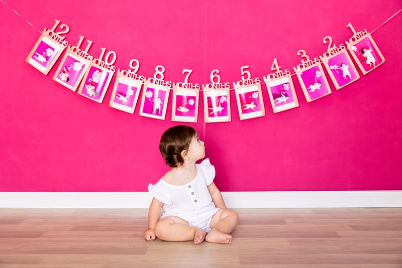 סמאשקייק, קייק סמאש או פשוט צילומי גיל שנה  רגעים מתוקים מחגיגת יום הולדת הראשונה של הבייבי.