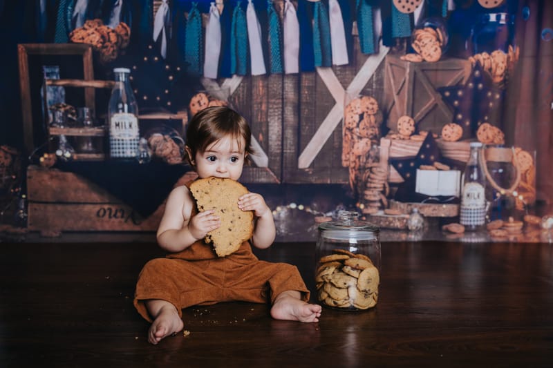 סמאשקייק, קייק סמאש או פשוט צילומי גיל שנה  רגעים מתוקים מחגיגת יום הולדת הראשונה של הבייבי.