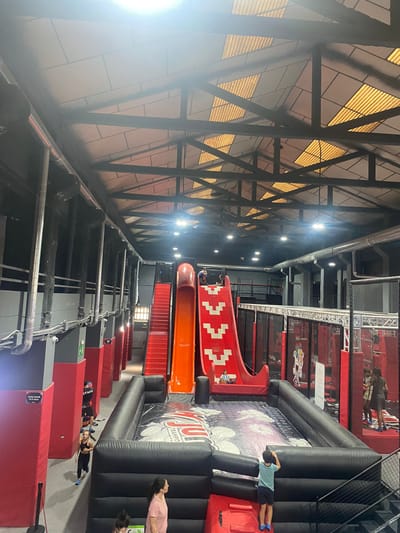 Une Aventure Inoubliable au Jump Park à la Rambla d’Iberica