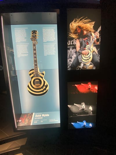 Musée Guitar Legends Hall à Barcelone : un incontournable pour les fans de musique 🎶🎸