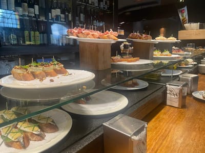 Sagardi : l’adresse incontournable des amateurs de pinxos et de bonne viande à Barcelone