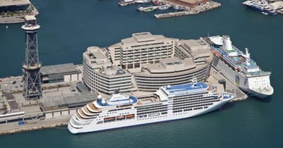 Barcelone bateau de croisière.Terminaux du port de croisière de Barcelone