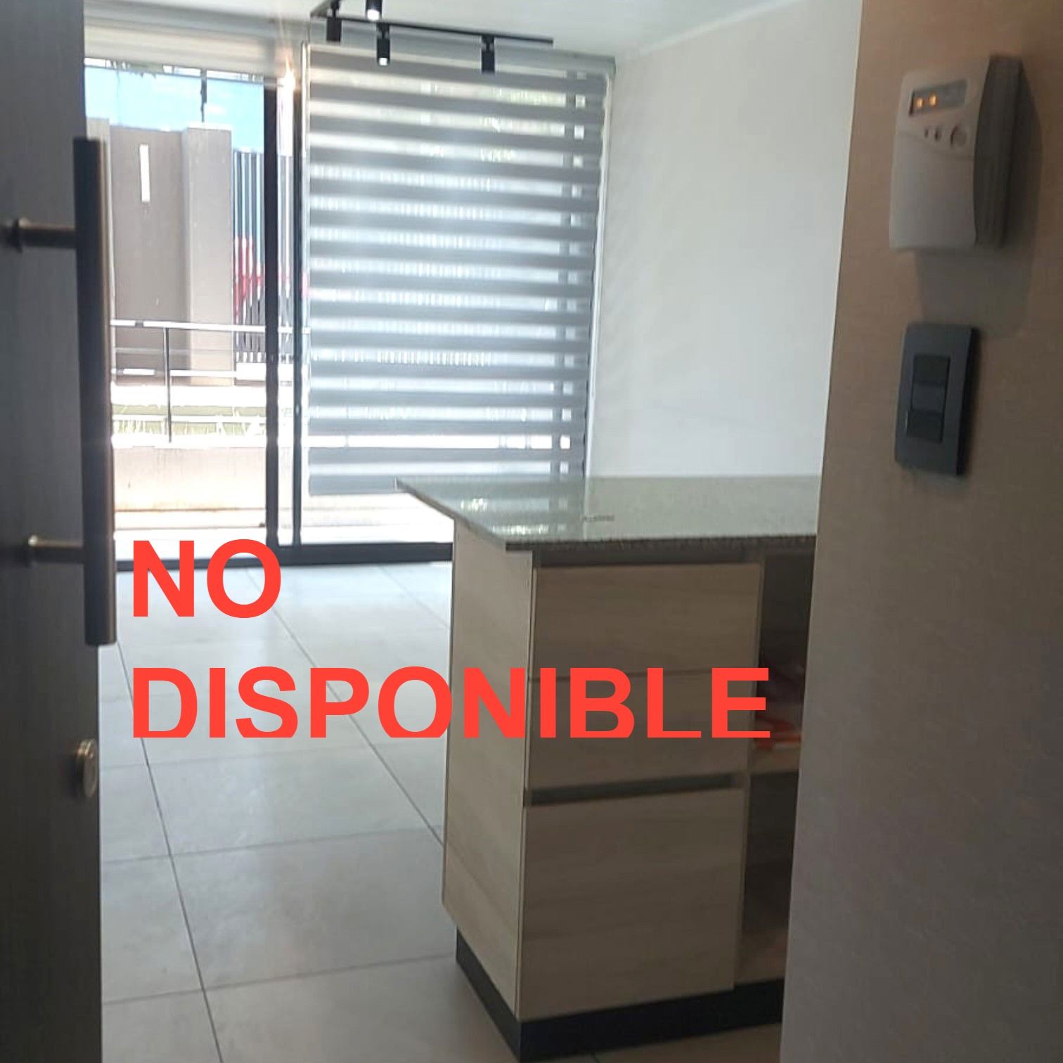 VENDE departamento estilo mariposa en Franklin altura del 100, en Santiago.