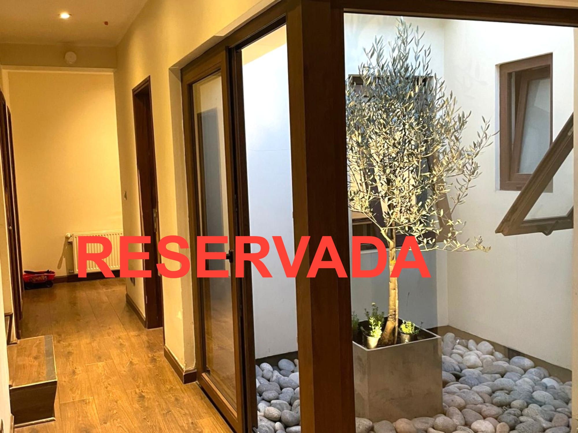 Vende casa individual en Dra E. Díaz, Las Condes, Santiago.