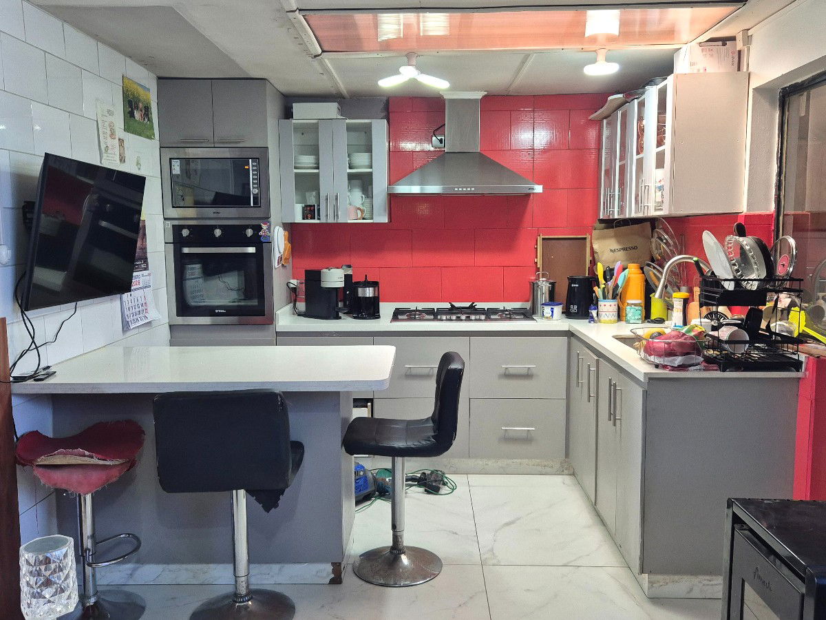 Vende casa de un piso, en la Población Aurora de Chile en Hualpén.