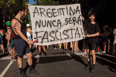 Con este encabezado:Compartimos la nota escrita por Atilio Boron, miembro de nuestro Consejo consultivo y que fuera publicada por la Revista Acción.