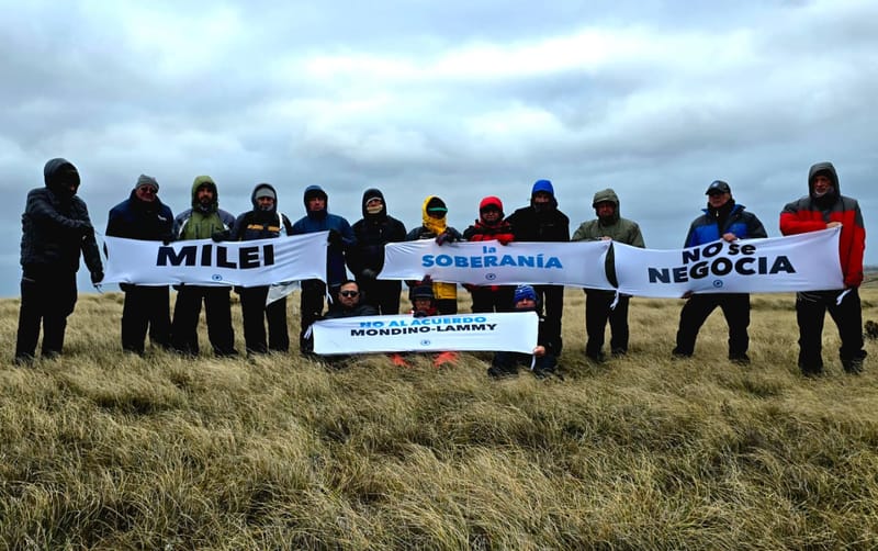 Excombatientes de Malvinas denuncian la entrega de soberanía de Milei desde las Islas