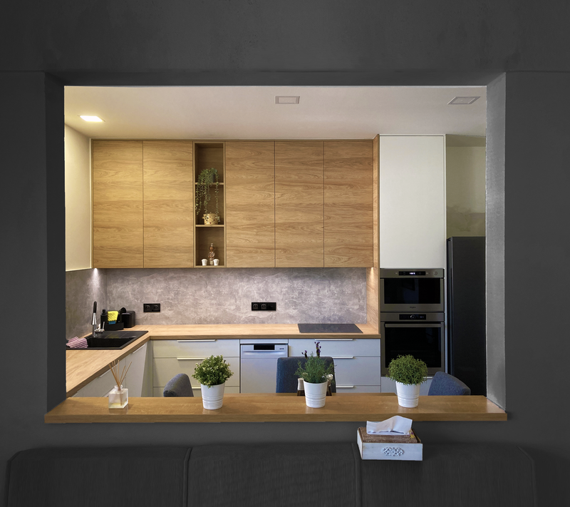 Kuchyňská linka s vestavěnou potravinovou skříní