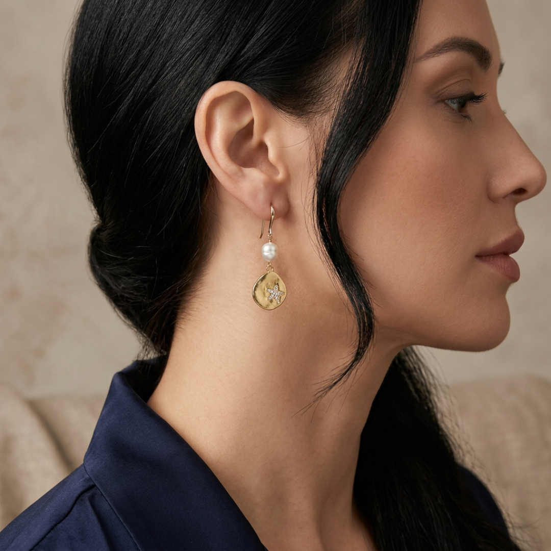 Freshwater pearls on gold-plated elements