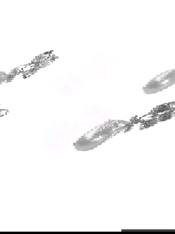 Elegant bridal pearl earrings