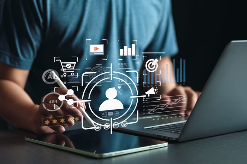 אוטומציה של פניות קרות (Cold Outreach) מבלי לאבד את המגע האנושי