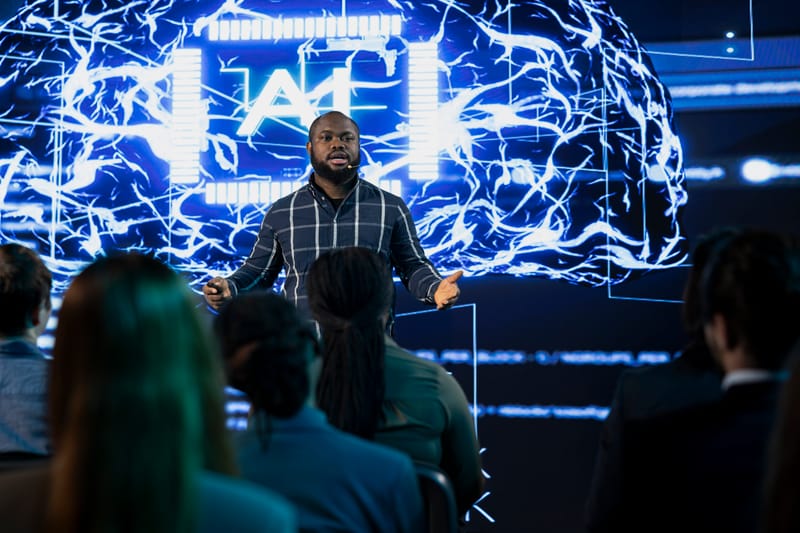 שדרוג ה-Pitch Deck: עקרונות לעיצוב והעברת מצגת מכירות משכנעת