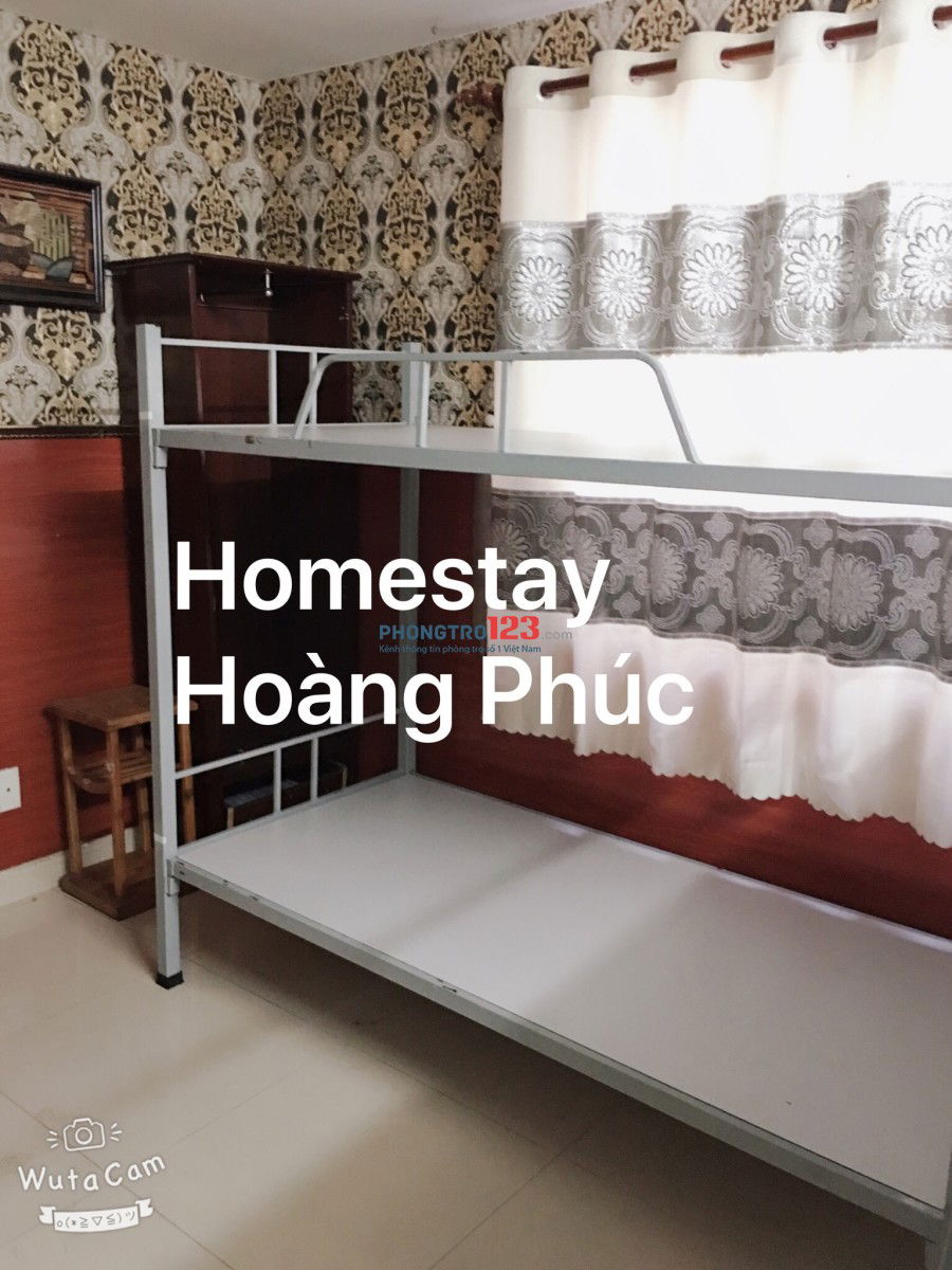 Phong tro Homestay Hoang Phuc Quan 7, DT 20m2, gan Lotte, gia re 700k/thang