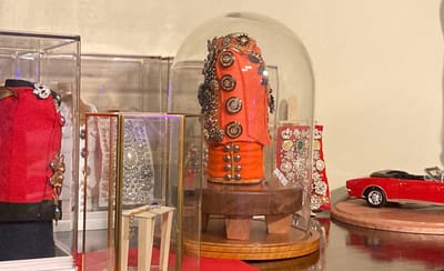 King Christmas Wawa's Newbeak Exhibit