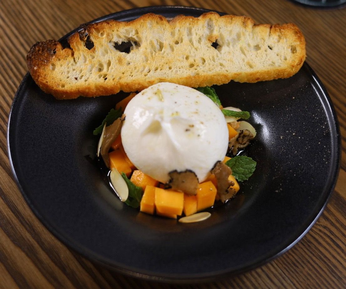 Truffle Burrata with Mango | 259,000 ₫