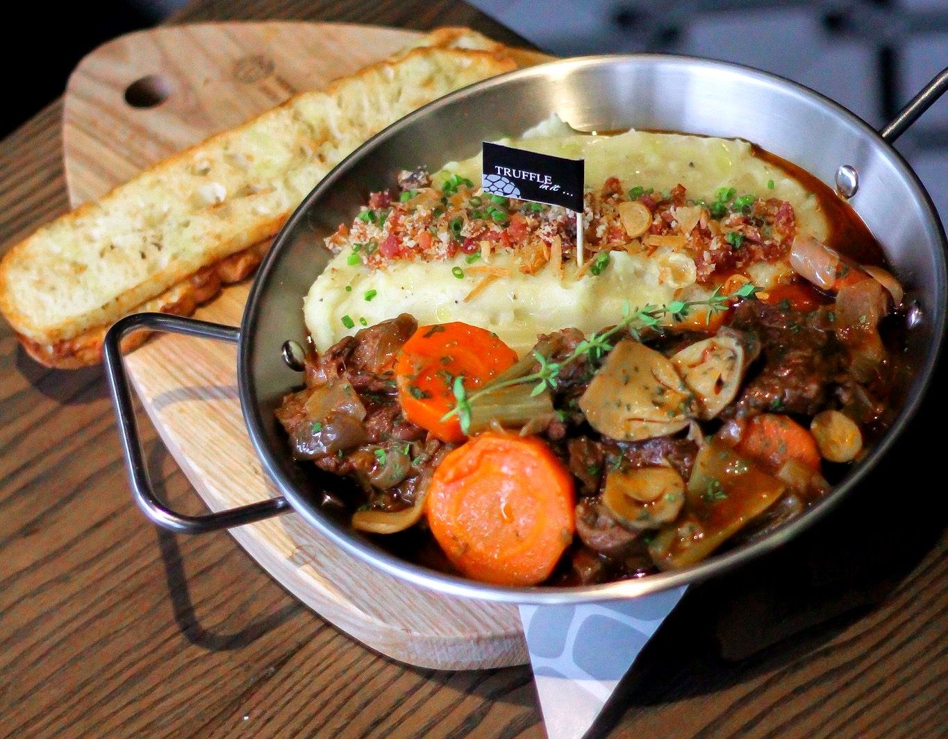Truffle Wagyu Bourguignon   |   459.000 ₫