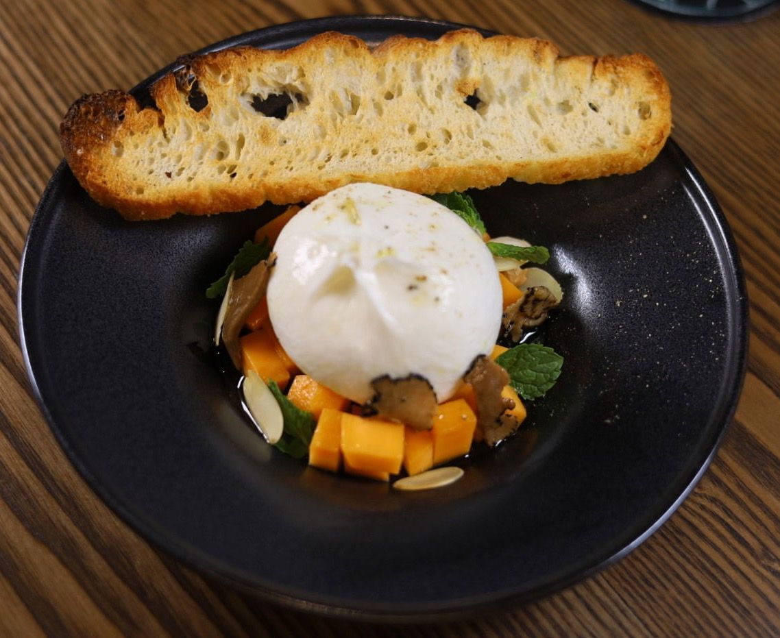 Truffle Burrata with Mango | 259,000 ₫