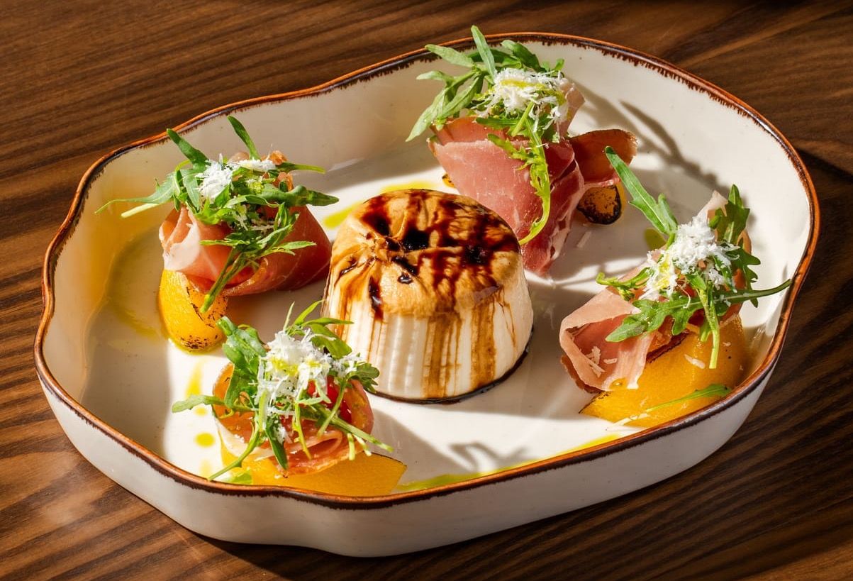 Smoked Burrata & Prosciutto  | 259,000 ₫