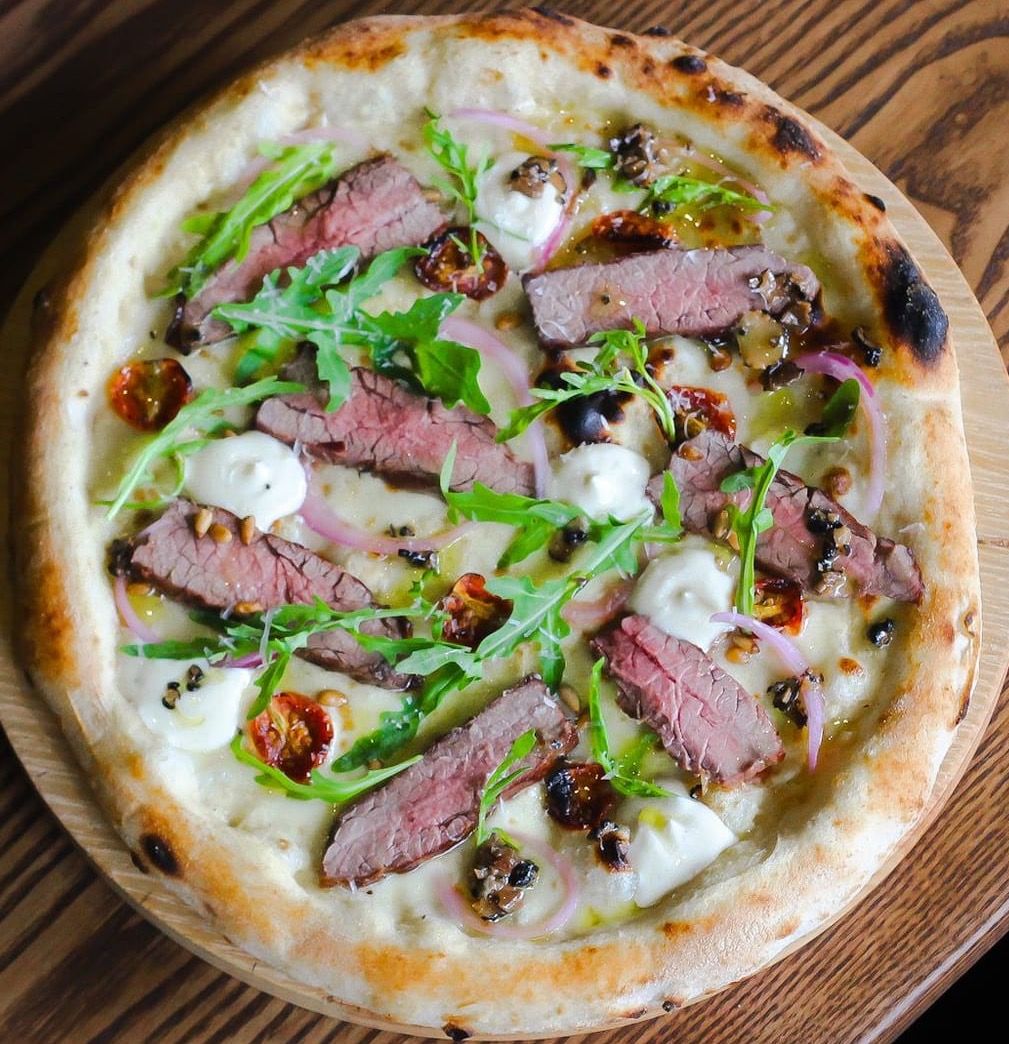 Truffle Steak Pizza  |  299,000 ₫
