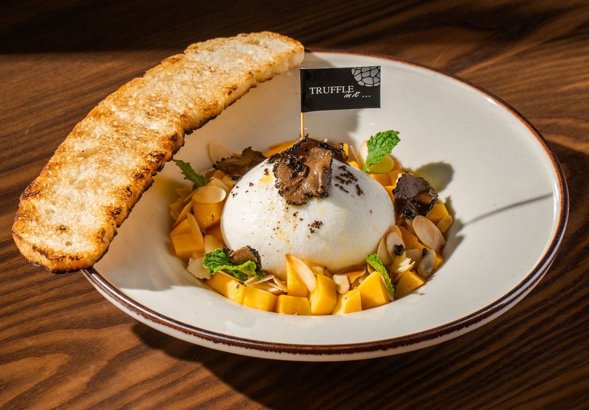 Truffle Burrata with Mango | 259,000 ₫