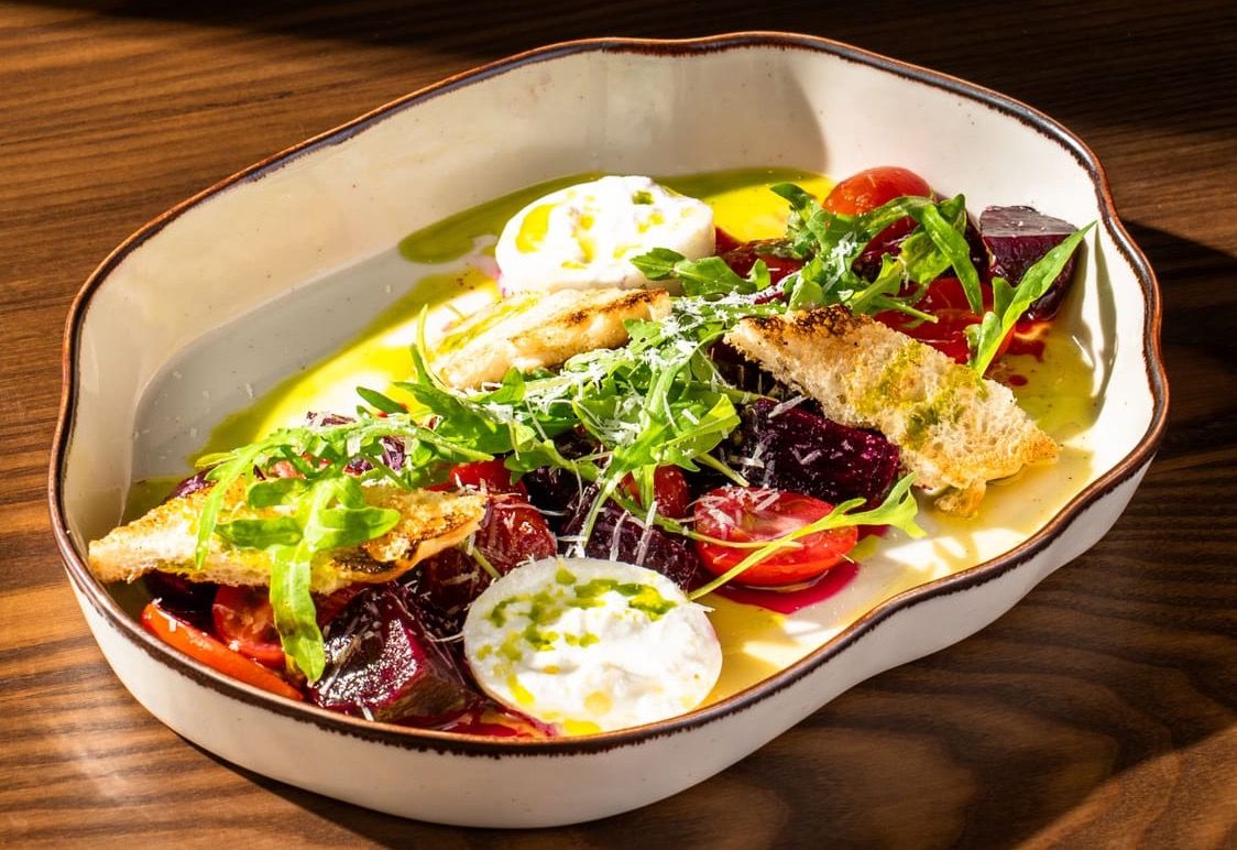Beet & Burrata Salad | 189.000 ₫