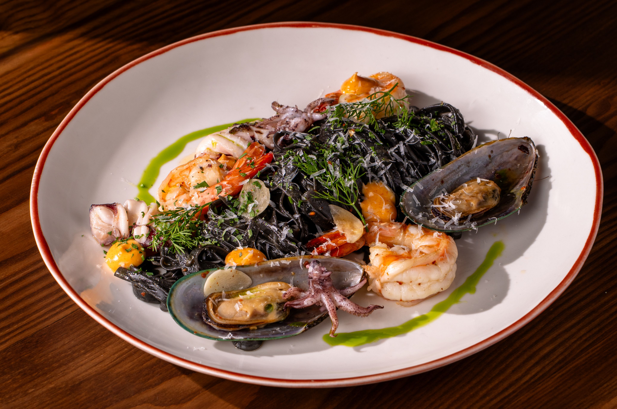 Seafood Nero Aglio Olio | 289,000 ₫