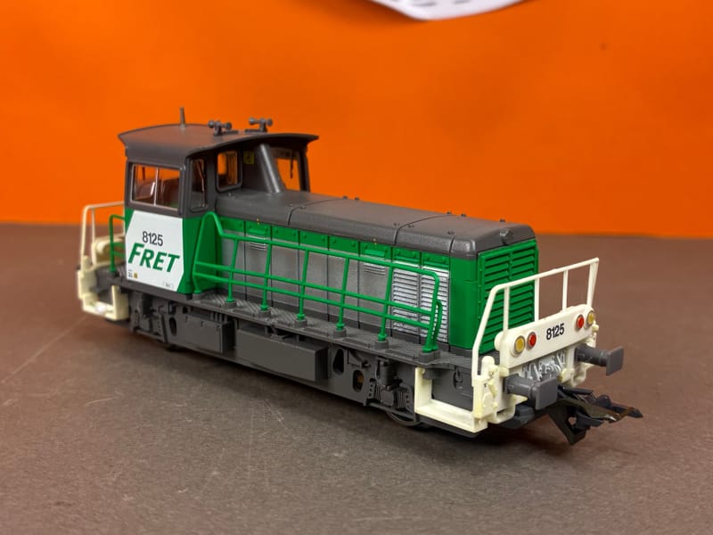 Locotracteur Diesel Roco Y8000 Orange - Échelle HO - Neuf 63459