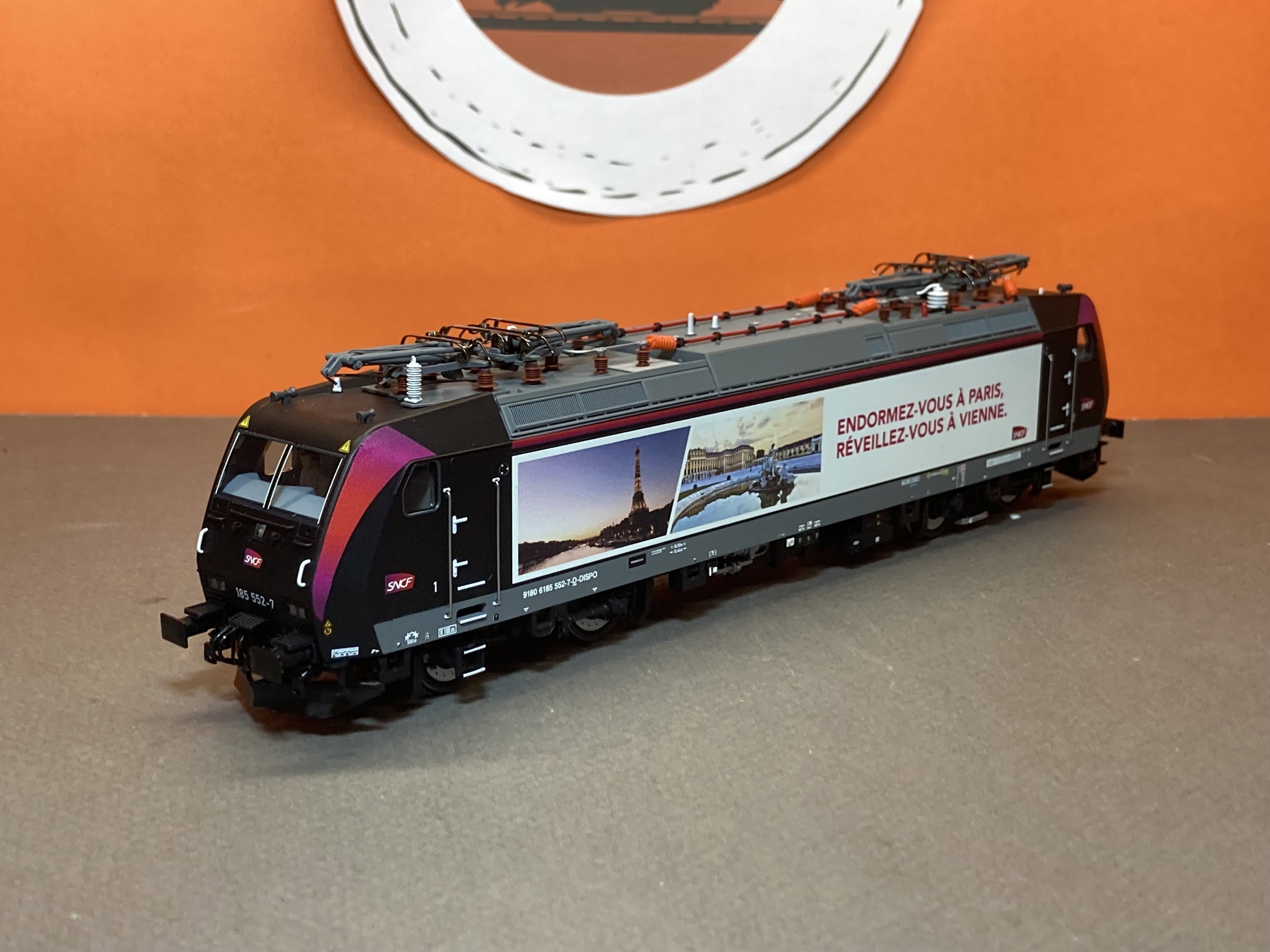 Locomotive Électrique Roco 7500053 - SNCF 185 552-7 - Échelle HO Époque VI