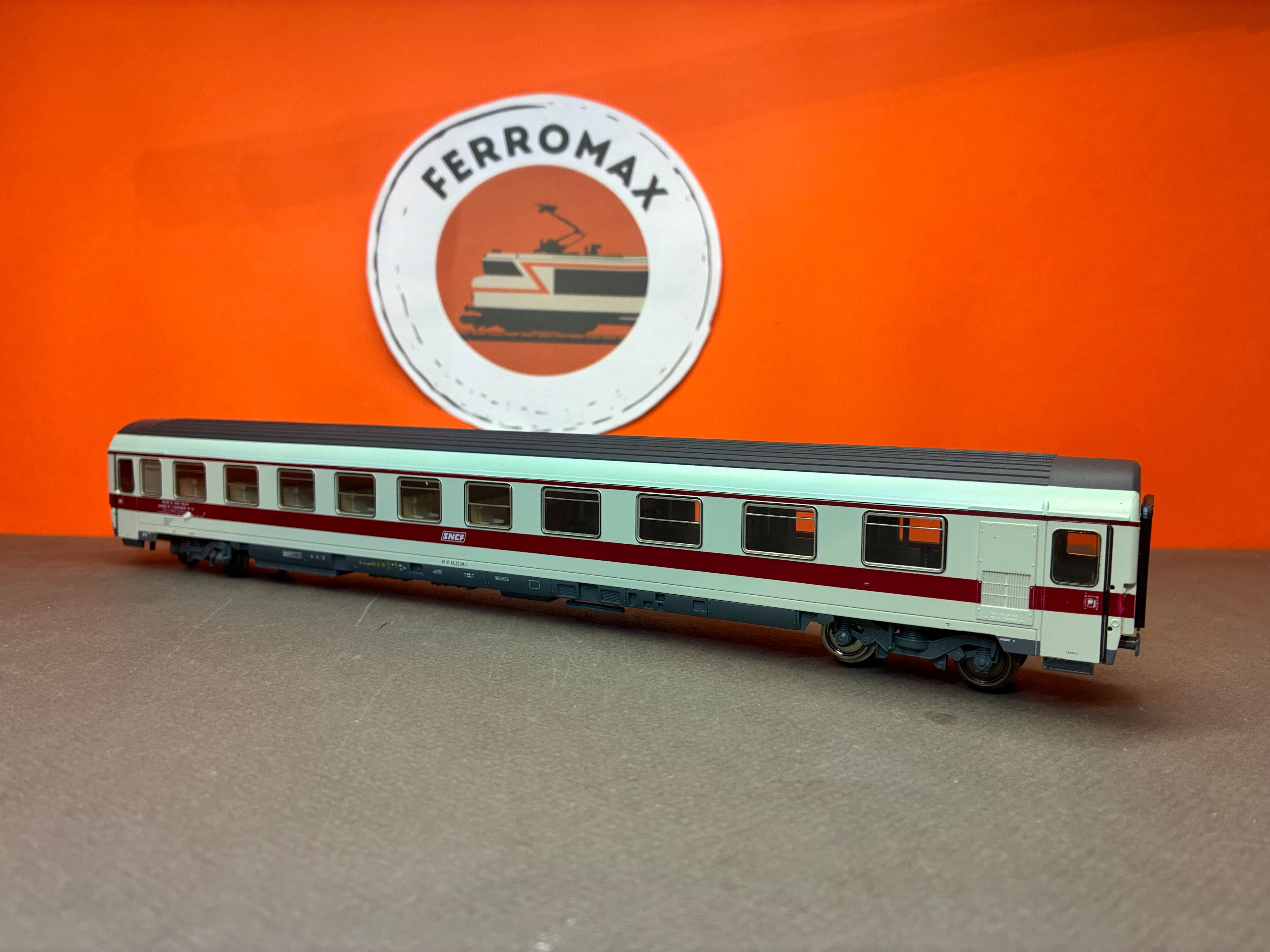 Roco Voiture de Voyageurs Corail A9 SNCF - Grise (44667