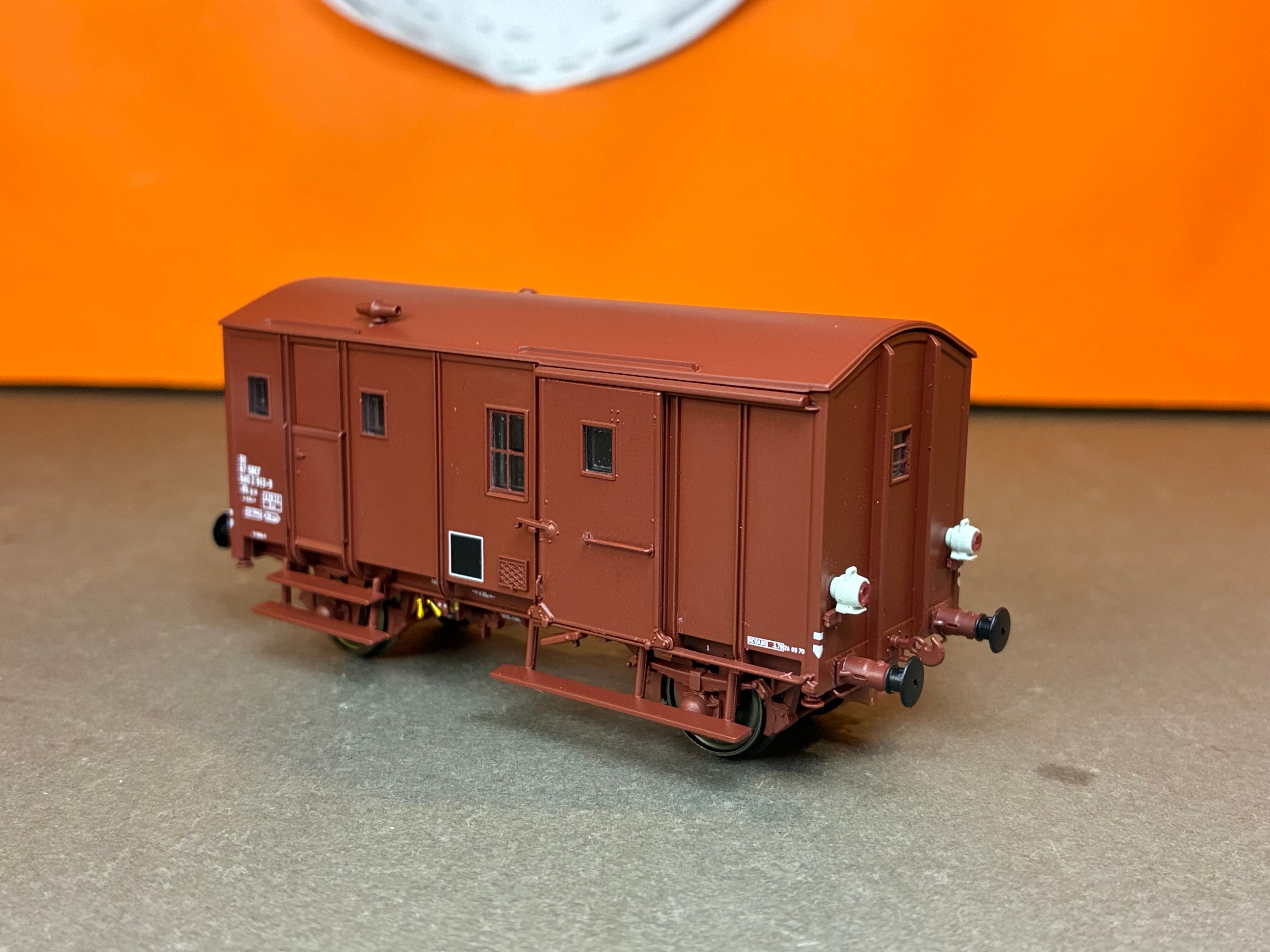 Coffret de 2 wagons fermés à 2 essieux G4 Permaplex SNCF livrée marron