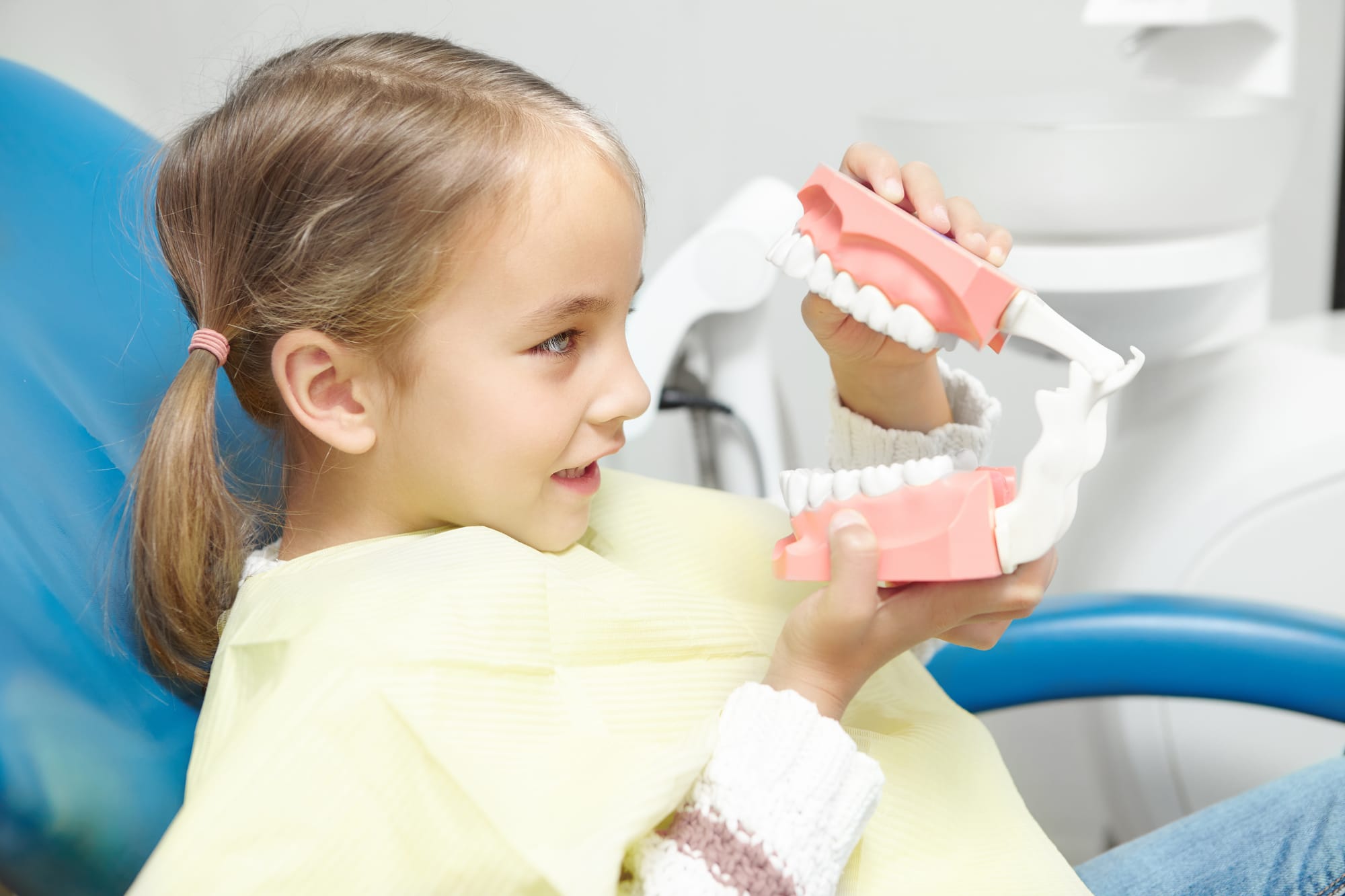 How Pediatric Dental Clinics in Dubai Ensure Healthy Smiles for Kids