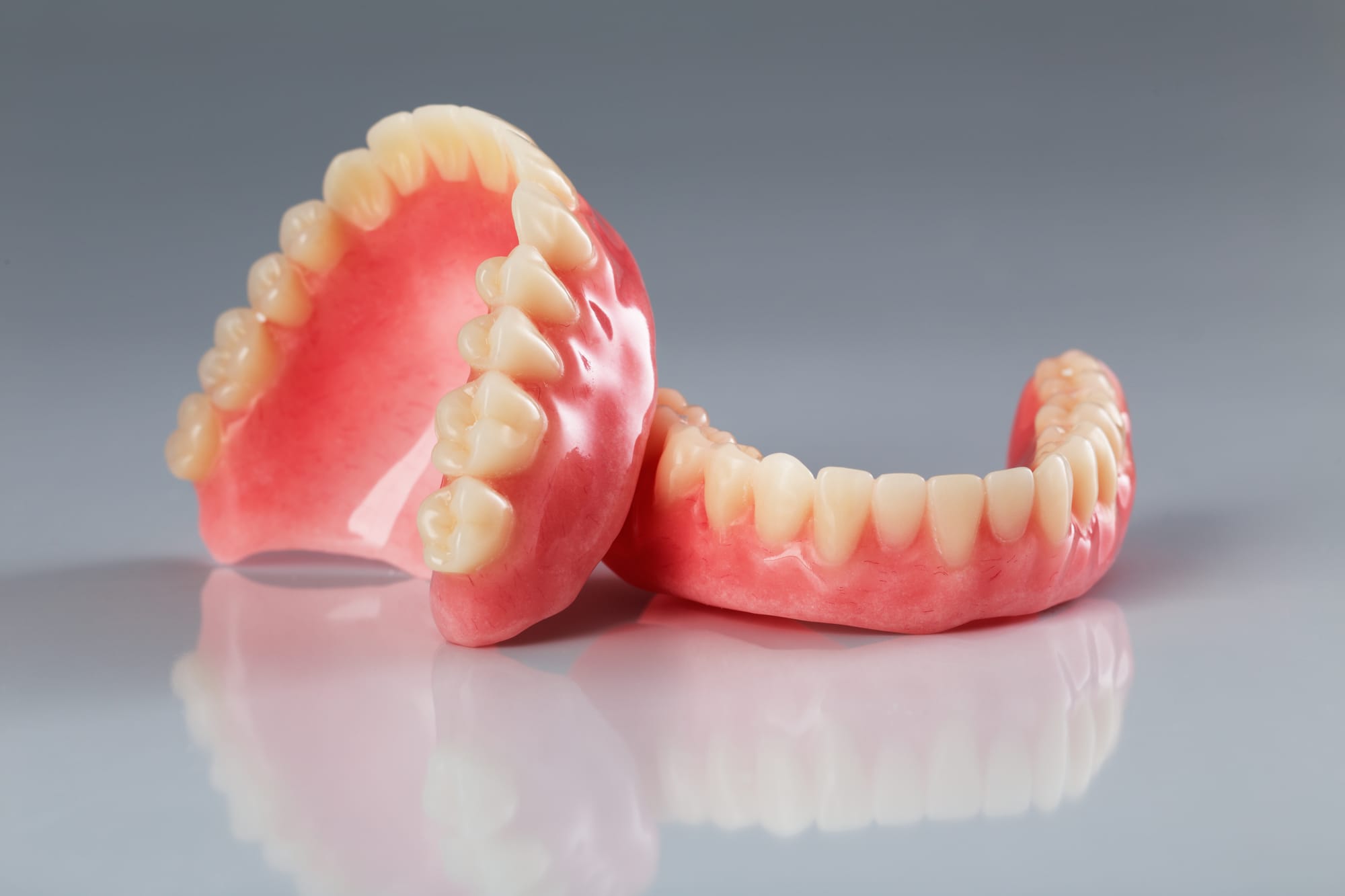 The Benefits of Choosing Full Arch Bridges for Your Smile Makeover in Dubai