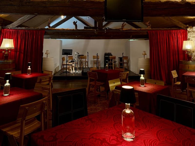 SALLE ET CABARET BACCHUS