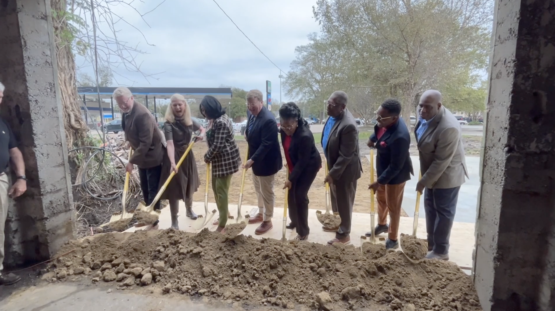 Rosedale Hosts Distillery Groundbreaking Event